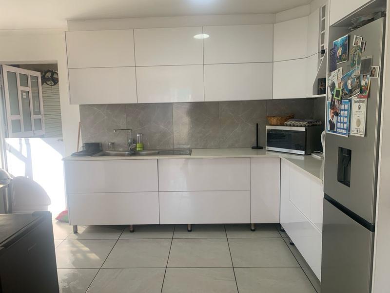 2 Bedroom Property for Sale in Heather Park Western Cape